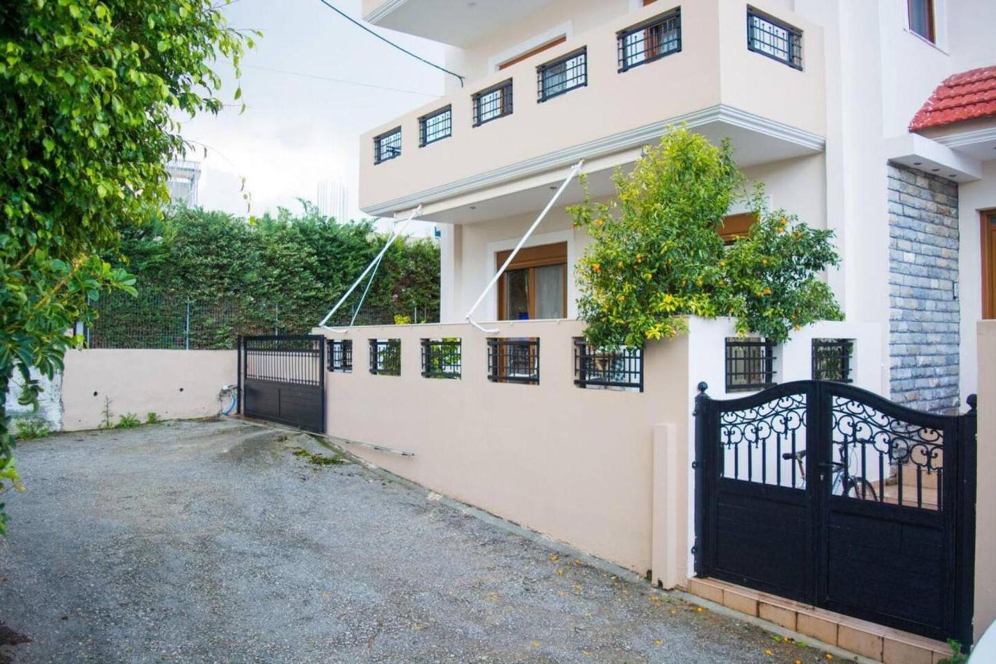 Depie Luxury Apartment In Pastida Exterior photo